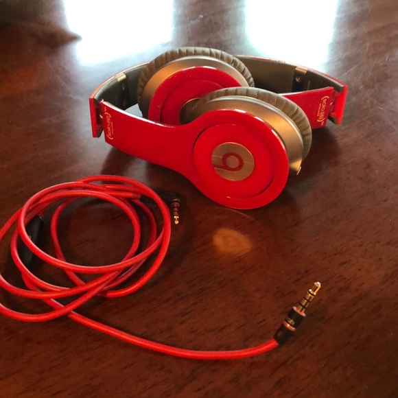 Adjustable red beats, solo HD special edition - Picture 1 of 7